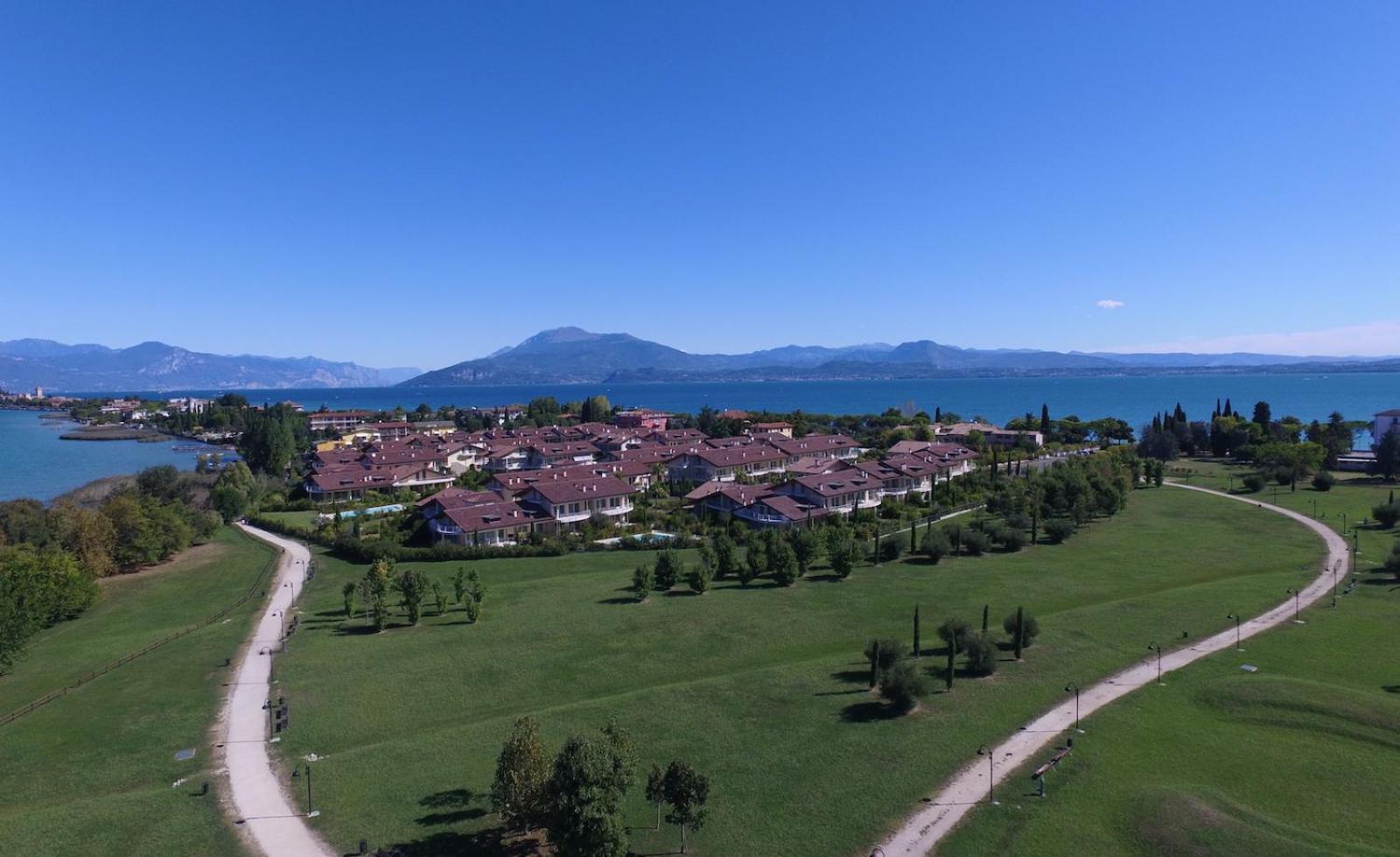 Resort Caesar C4 Sirmione - Gardagate 外观 照片